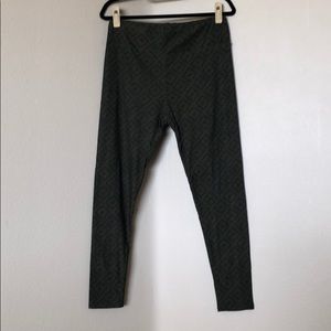 Black & yellow geometric print TC Lularoe Leggings